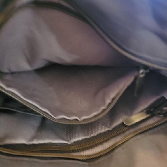 Magellan's Canvas Crossbody Ttavel Messenger Bag Gray Bottle Holder - Picture 13 of 16